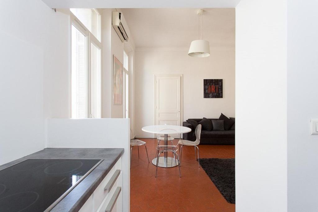 Appartement 1 bedroom appartement Cannes (Carnot) *
